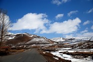 雪山公路风景图片下载