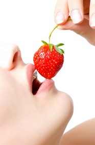 高清草莓美女图片下载