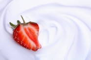 高清牛奶草莓图片下载