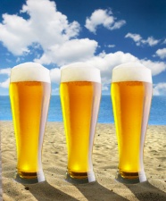 海边啤酒图片下载
