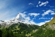 高清山脉山峰图片