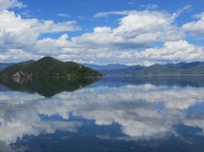 蓝天白云山水风景图片