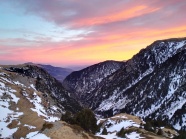 黄昏雪山美景图片