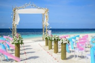 海边婚礼布置图片