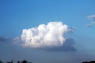 蓝天白云团图片