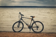 非主流海边自行车图片