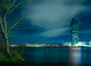 多瑙河城市夜景图片