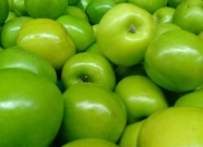 新鲜绿苹果背景图片