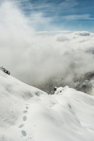 雪山美景旅游照片