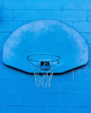墙壁式篮球架图片