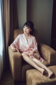 真丝睡衣日本美女人体摄影