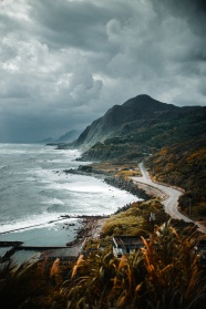 沿海公路航拍风景图片