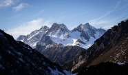 阿尔卑斯雪山山顶图片