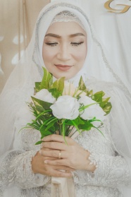 亚洲新娘婚纱图片