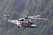 深山直升飞机救援图片
