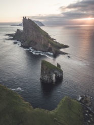 海峡岛屿风景图片