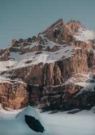 冬季雪山风光图片