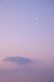 傍晚紫色天空摄影图片