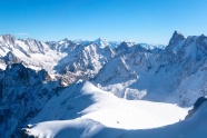 阿尔卑斯山雪山景观图片