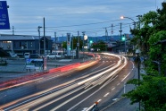 城镇黎明交通路灯景观图片