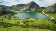 高地山水湖泊景观图片