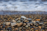海岸海滩鹅卵石图片