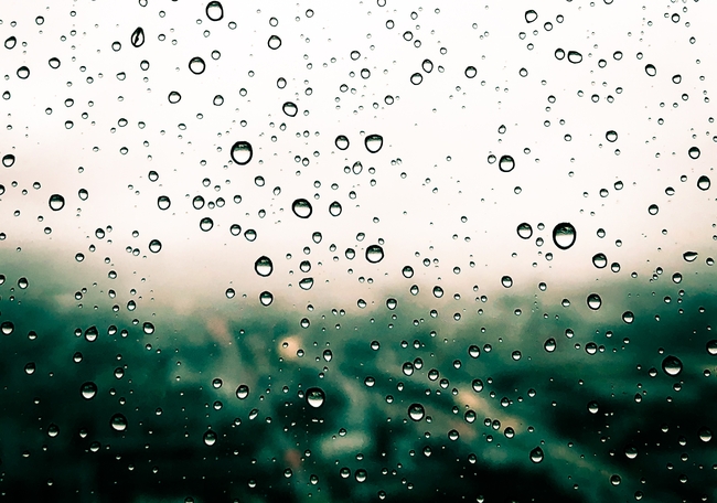 下雨天非主流意境摄影图片