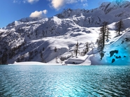 冬天阿尔卑斯山山水风景图片