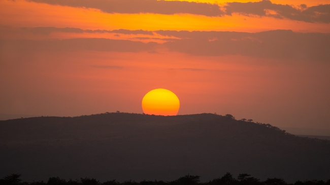 坦桑尼亚黄昏夕阳图片