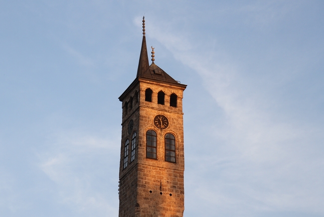 中世纪建筑时钟塔图片