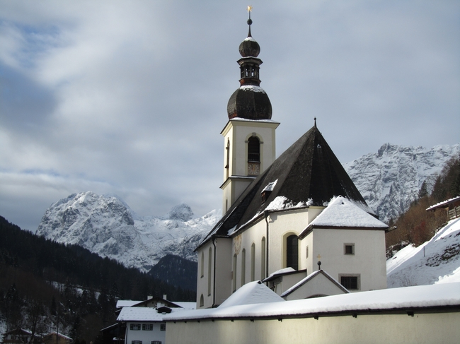 冬天德国巴伐利亚教堂建筑图片