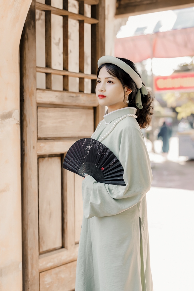 越南传统服饰美女写真图片