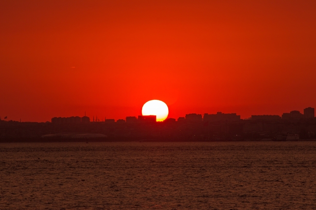 黄昏夕阳红风景图片