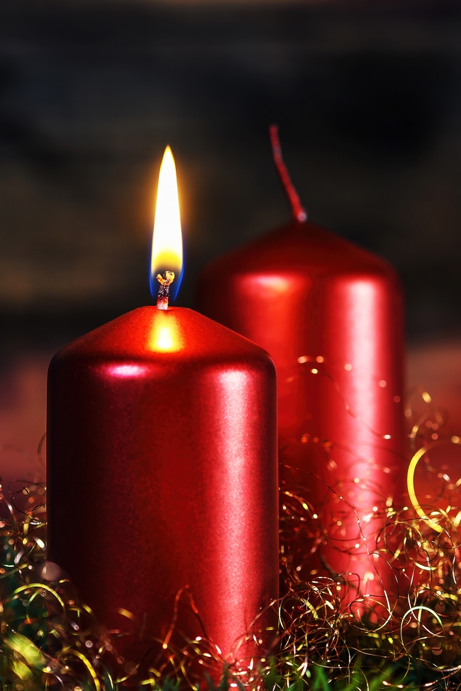 圣诞节红色蜡烛装饰图片