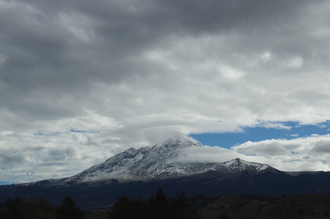 冬天墨西哥雪山风光图片