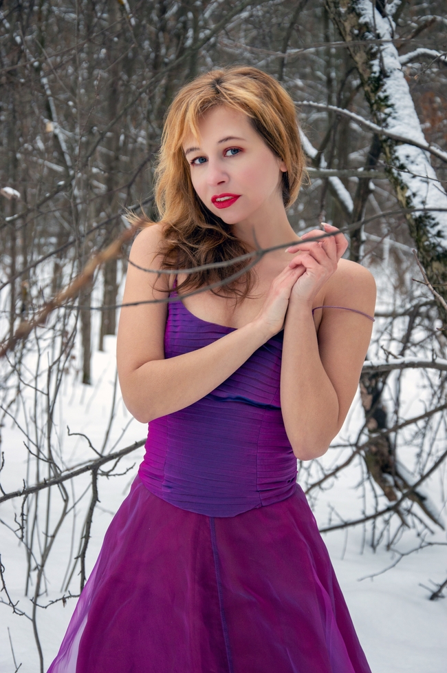 冬季时尚户外美女人体摄影图片