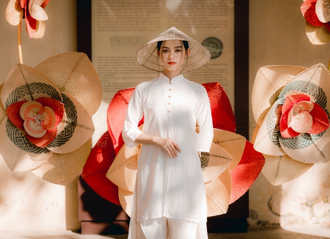 身穿传统服饰的越南女人图片