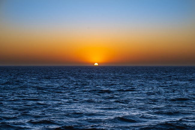 澳洲西部珊瑚湾黄昏落日图片