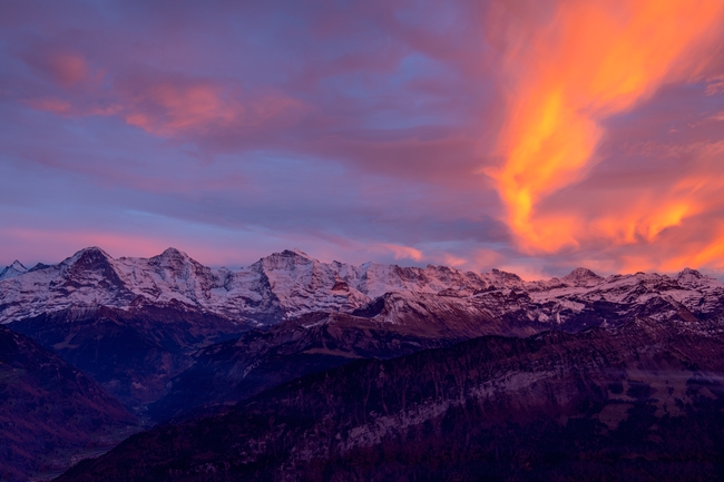 唯美黄昏阿尔卑斯山脉图片