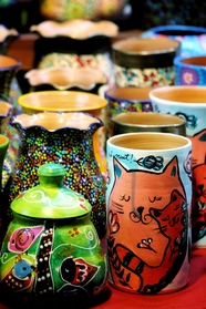 可爱彩绘手工陶瓷罐子图片