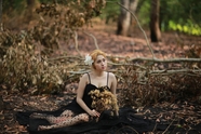 性感森林风丝袜美女人体模特写真图片