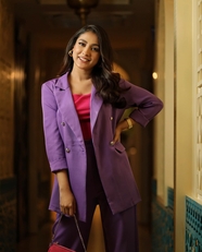 亚洲时尚紫色西装套装美女图片