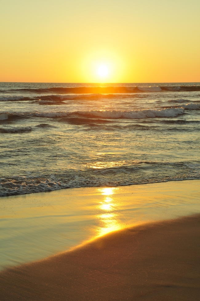 唯美大海夕阳落日余晖美景摄影图片