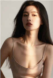 亚洲光影艺术时尚性感美女图片