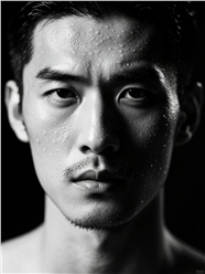亚洲男性黑白肖像摄影图片
