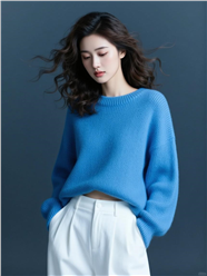 蓝色宽松时尚毛衣美女写真图片