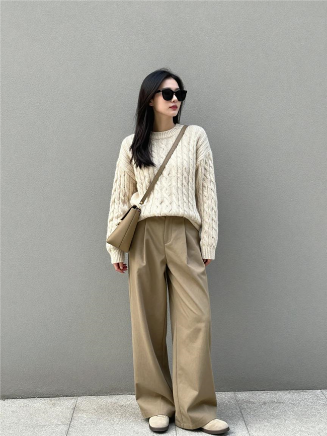 休闲风格戴墨镜美女写真图片