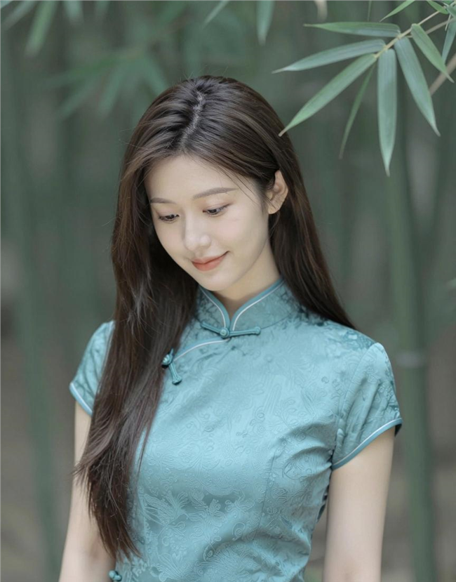 竹林古韵古风旗袍美女图片