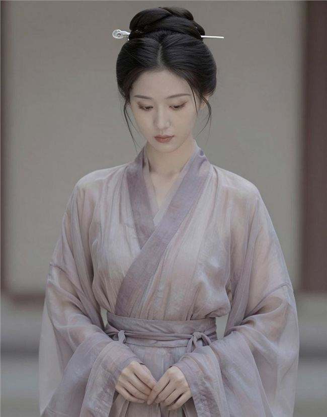 中式风格轻纱雪纺簪发美女图片
