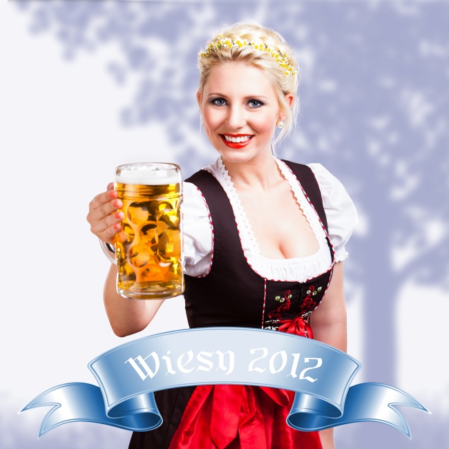欧洲美女拿啤酒图片